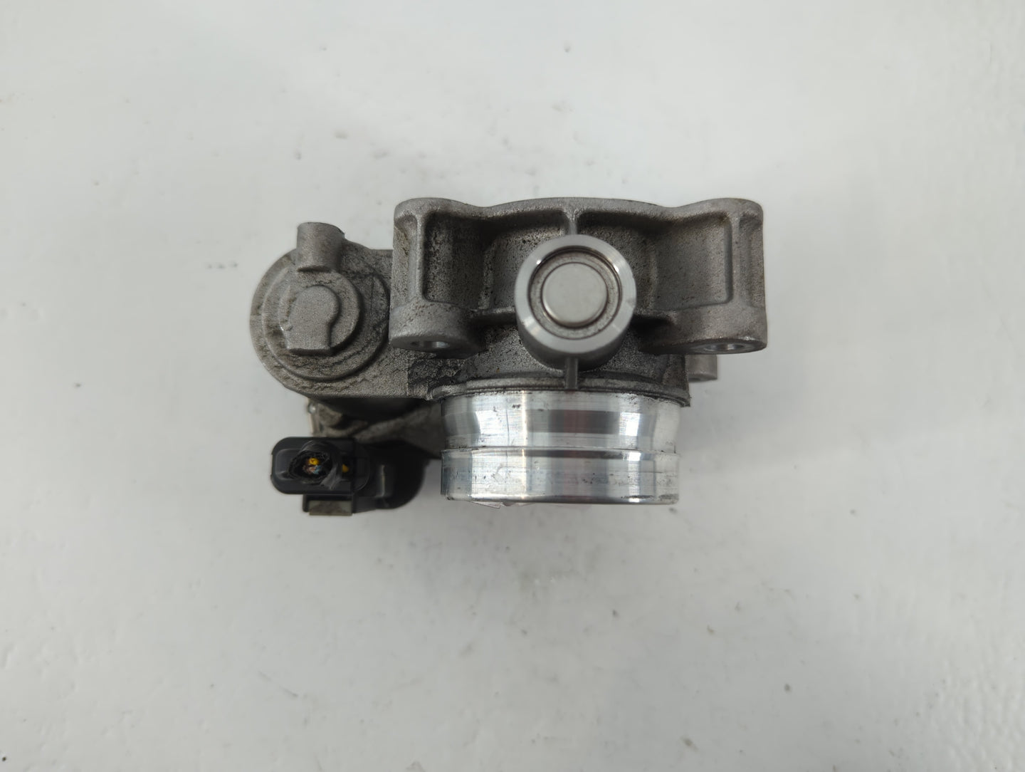 2017-2020 Toyota Sienna Throttle Body P/N:12671379AA Fits Fits 2016 2017 2018 2019 2020 2021 2022 OEM Used Auto Parts - Oemu