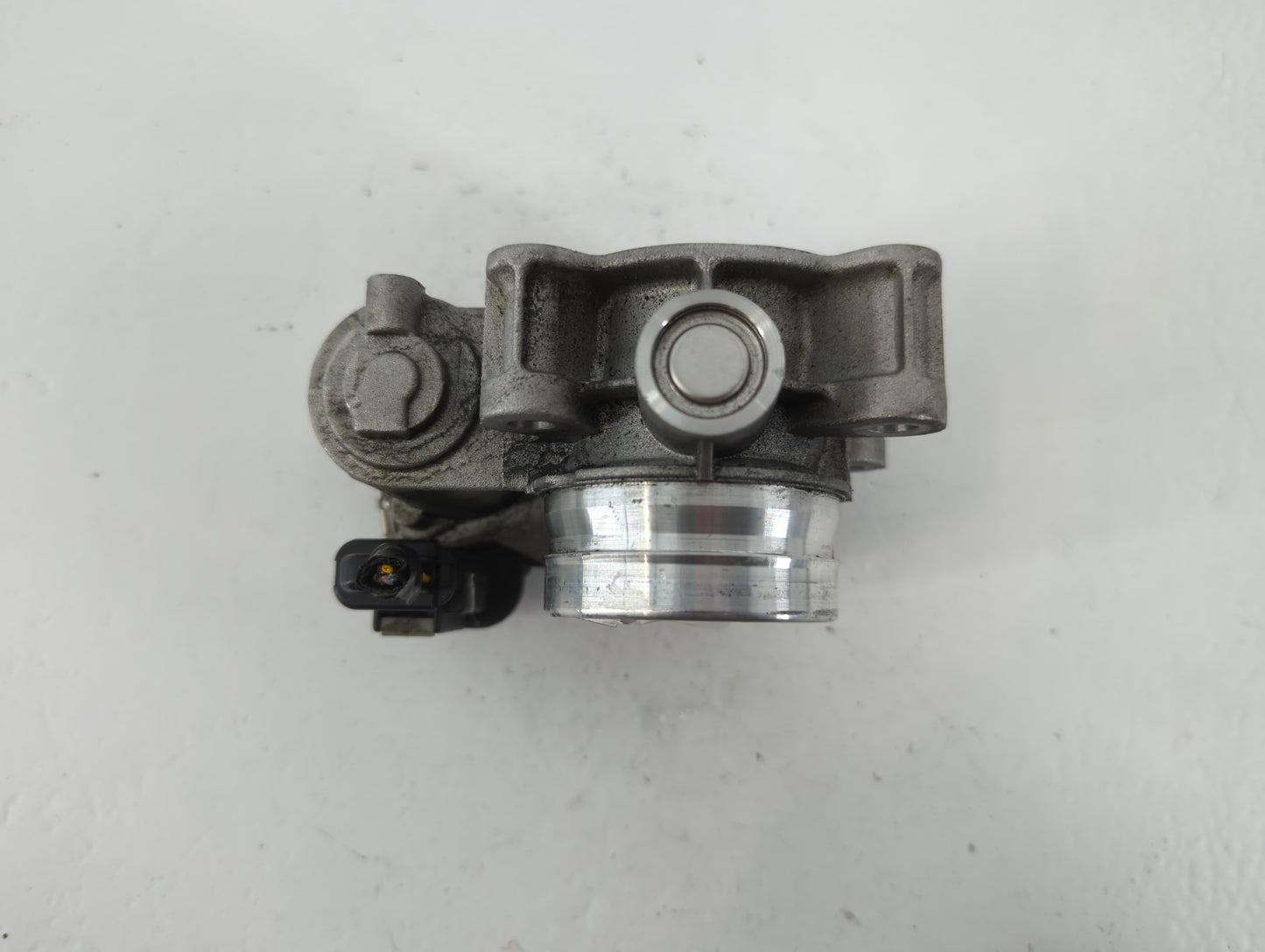 2017-2020 Toyota Sienna Throttle Body P/N:12671379AA Fits Fits 2016 2017 2018 2019 2020 2021 2022 OEM Used Auto Parts - Oemu