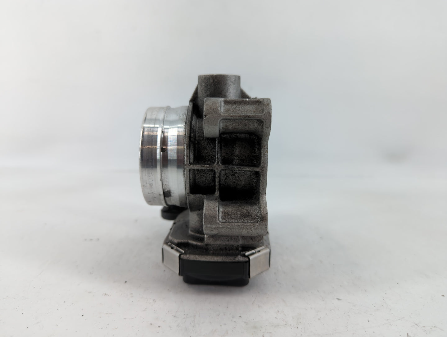 2017-2020 Toyota Sienna Throttle Body P/N:12671379AA Fits Fits 2016 2017 2018 2019 2020 2021 2022 OEM Used Auto Parts - Oemu