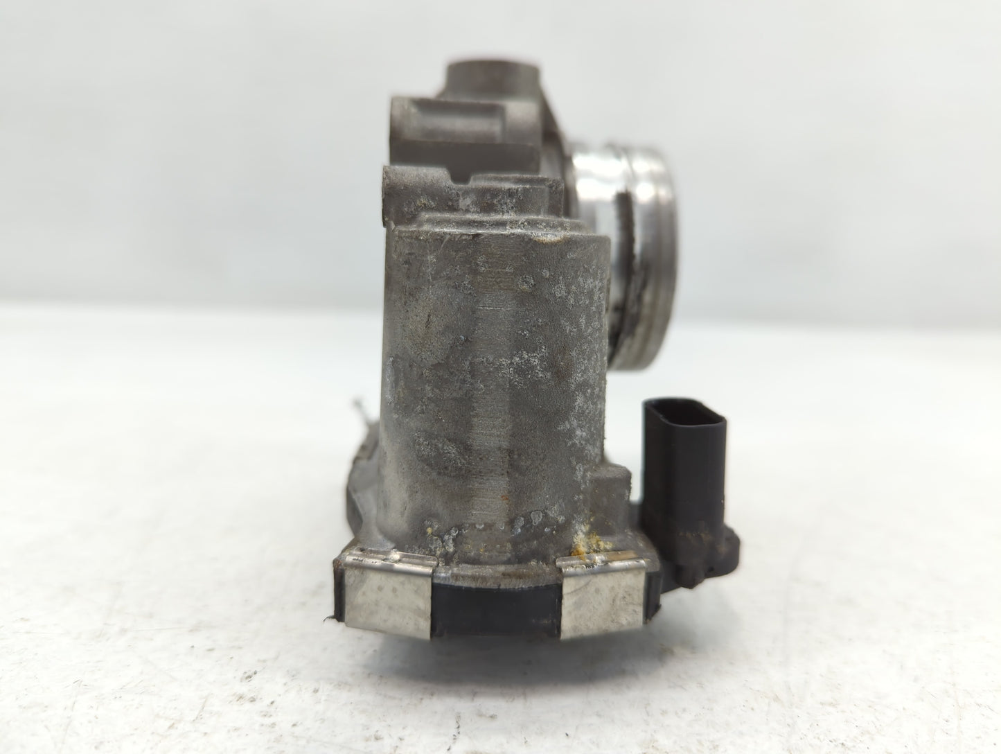 2017-2020 Toyota Sienna Throttle Body P/N:12671379AA Fits Fits 2016 2017 2018 2019 2020 2021 2022 OEM Used Auto Parts - Oemu
