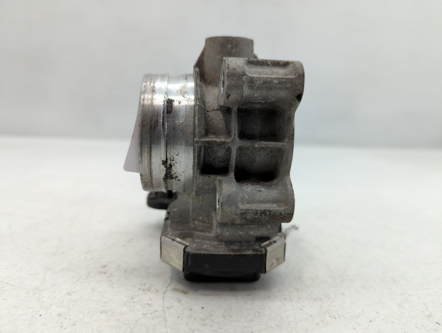 2017-2020 Toyota Sienna Throttle Body P/N:12671379AA Fits Fits 2016 2017 2018 2019 2020 2021 2022 OEM Used Auto Parts - Oemu
