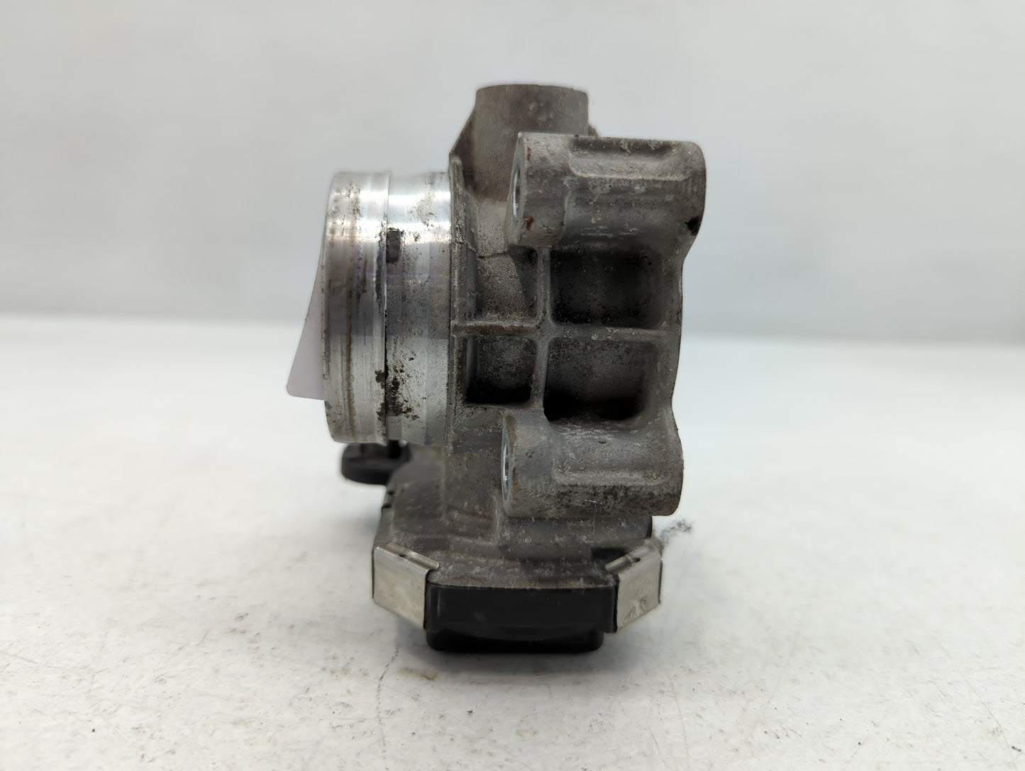 2017-2020 Toyota Sienna Throttle Body P/N:12671379AA Fits Fits 2016 2017 2018 2019 2020 2021 2022 OEM Used Auto Parts - Oemu