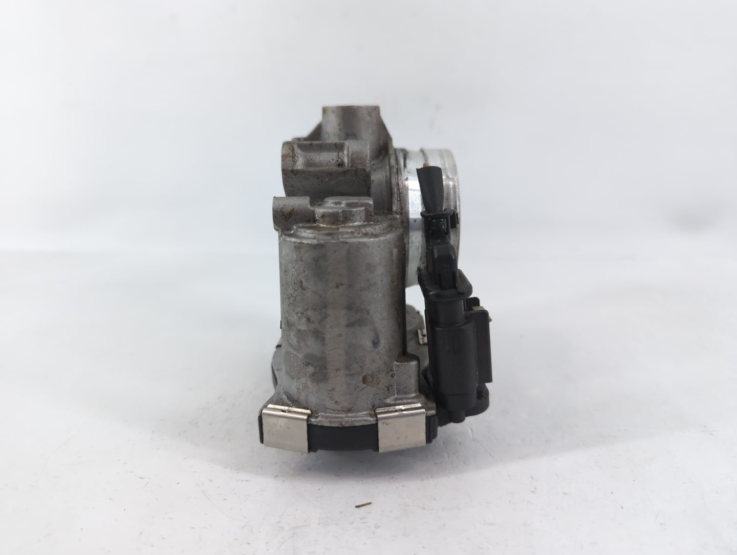 2017-2020 Toyota Sienna Throttle Body P/N:12671379AA Fits Fits 2016 2017 2018 2019 2020 2021 2022 OEM Used Auto Parts - Oemu