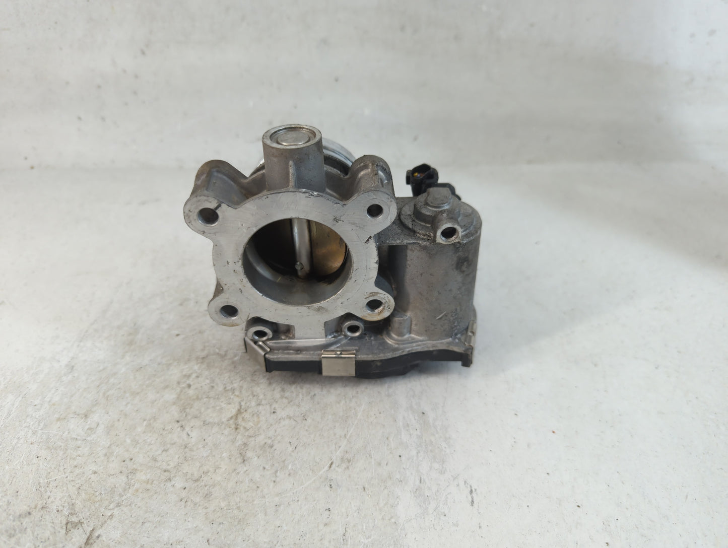 2017-2020 Toyota Sienna Throttle Body P/N:12671379AA Fits Fits 2016 2017 2018 2019 2020 2021 2022 OEM Used Auto Parts - Oemu