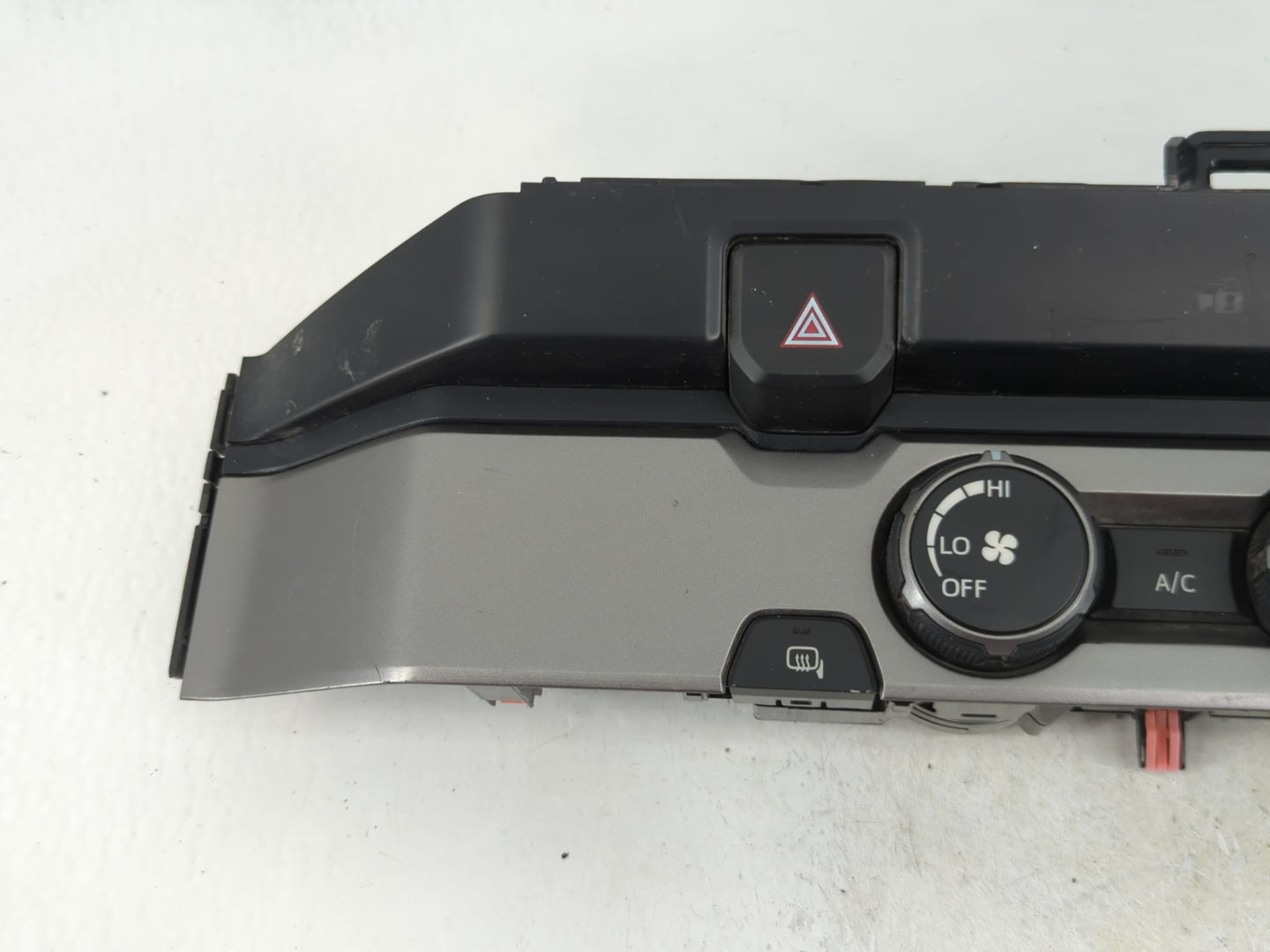 2016-2020 Toyota Tacoma Climate Control Module Temperature AC/Heater Replacement P/N:239-0R93 Fits Fits 2016 2017 2018 2019 