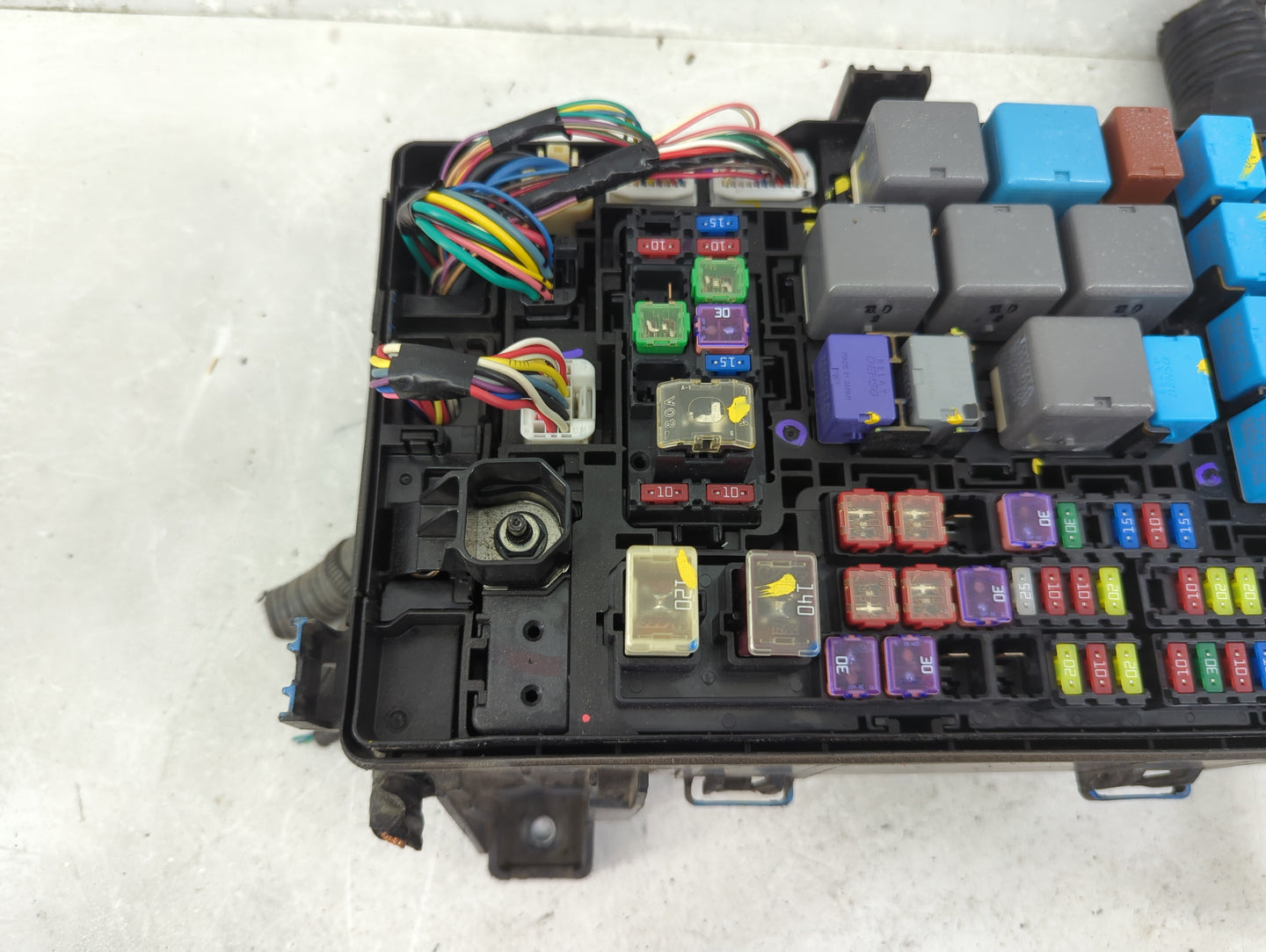2016-2022 Toyota Tacoma Fusebox Fuse Box Panel Relay Module Fits Fits 2016 2017 2018 2019 2020 2021 2022 OEM Used Auto Parts