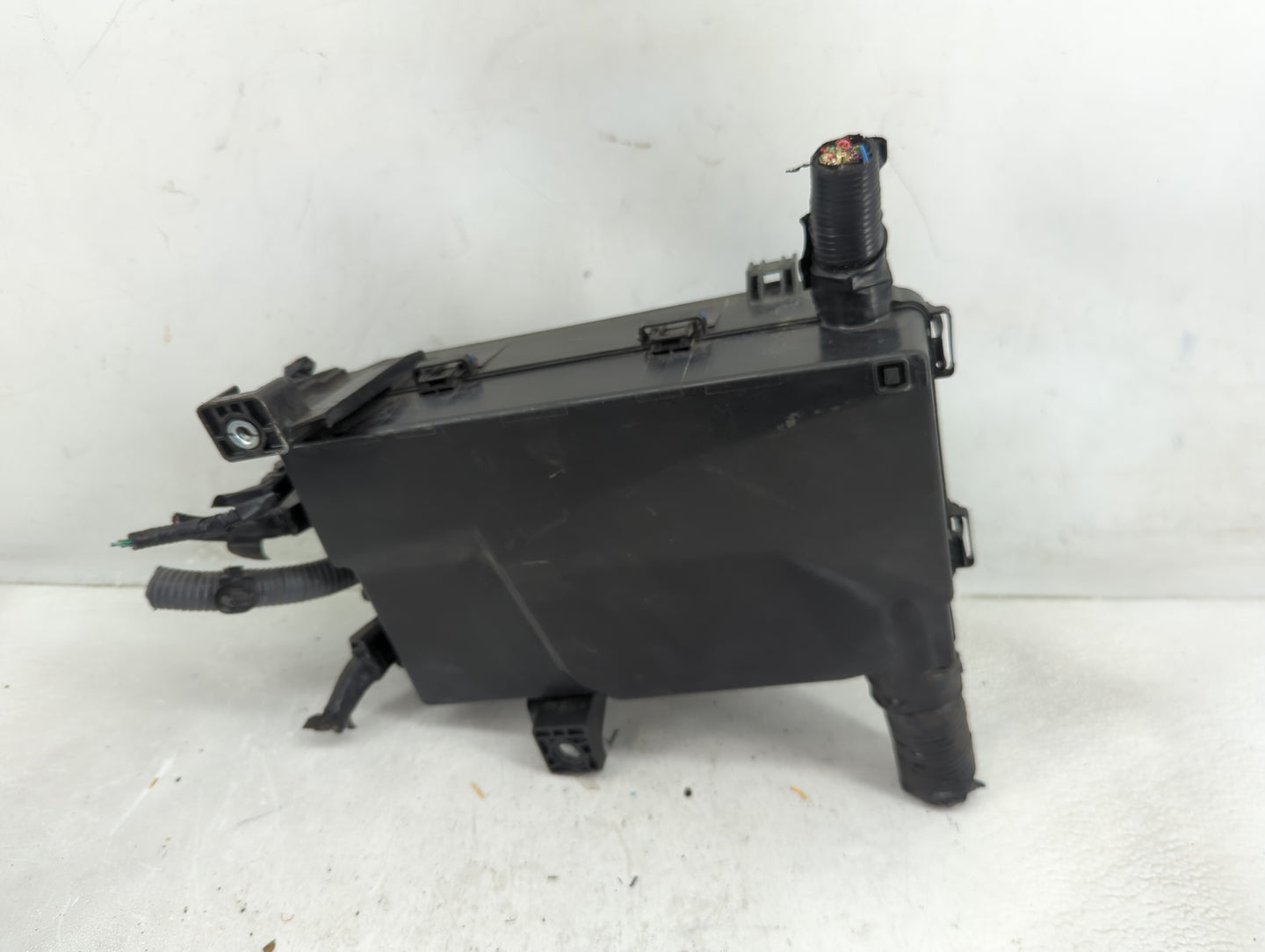 2016-2022 Toyota Tacoma Fusebox Fuse Box Panel Relay Module Fits Fits 2016 2017 2018 2019 2020 2021 2022 OEM Used Auto Parts