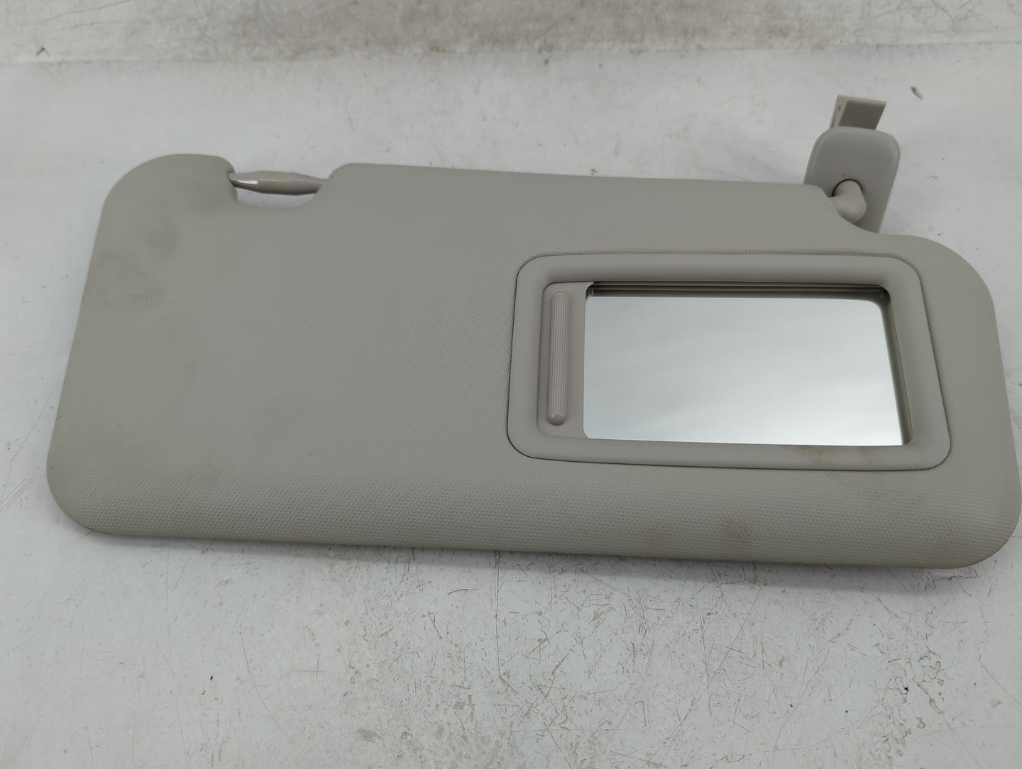 2019-2020 Toyota Yaris Sun Visor Shade Replacement Passenger Right Mirror Fits Fits 2019 2020 OEM Used Auto Parts - Oemuseda