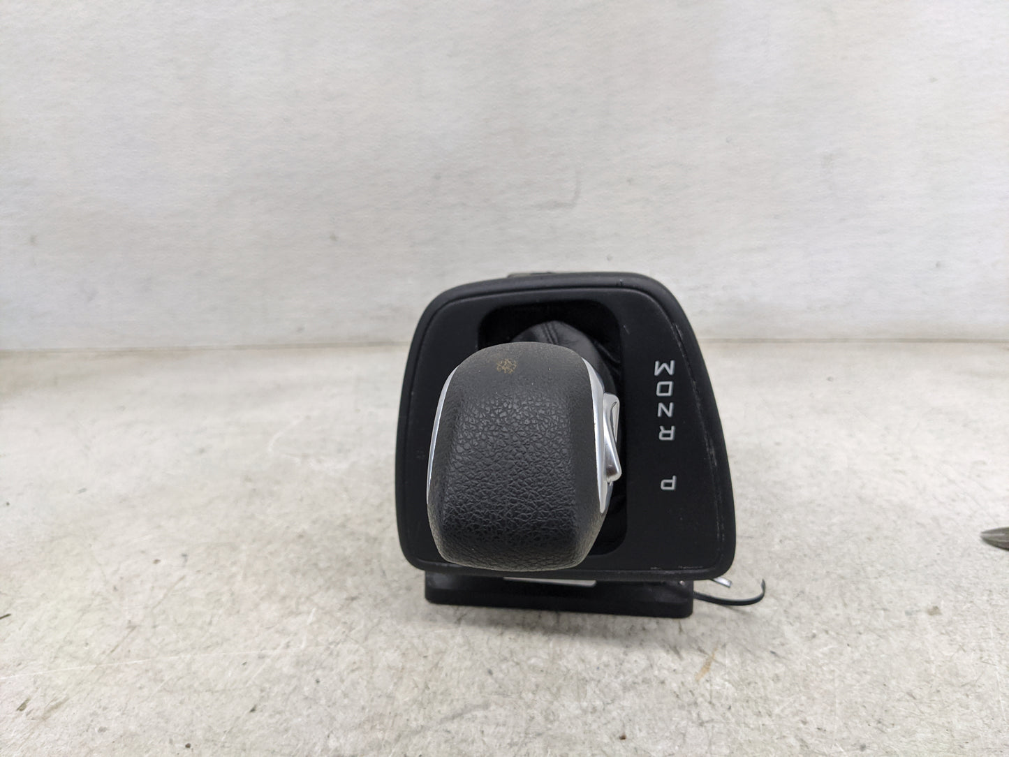 2020 Transit Connect Floor Console Assembly Shifter - Oemusedautoparts1.com