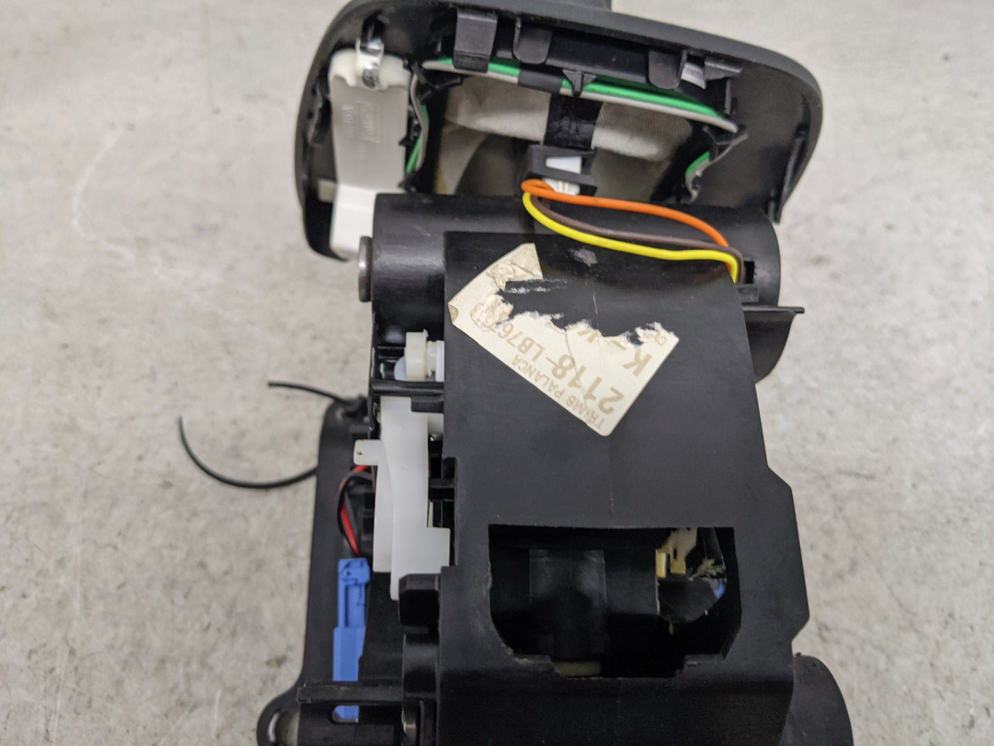 2020 Transit Connect Floor Console Assembly Shifter - Oemusedautoparts1.com