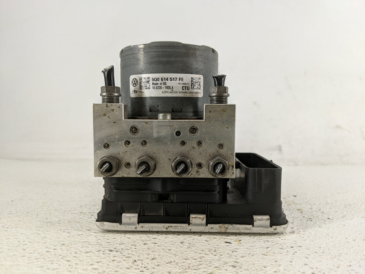 2020 Volkswagen Atlas Anti-Lock Brake ABS Pump Module Actuator OEM P/N:5Q0 614 517 FE Fits Fits 2019 OEM Used Auto Parts - O