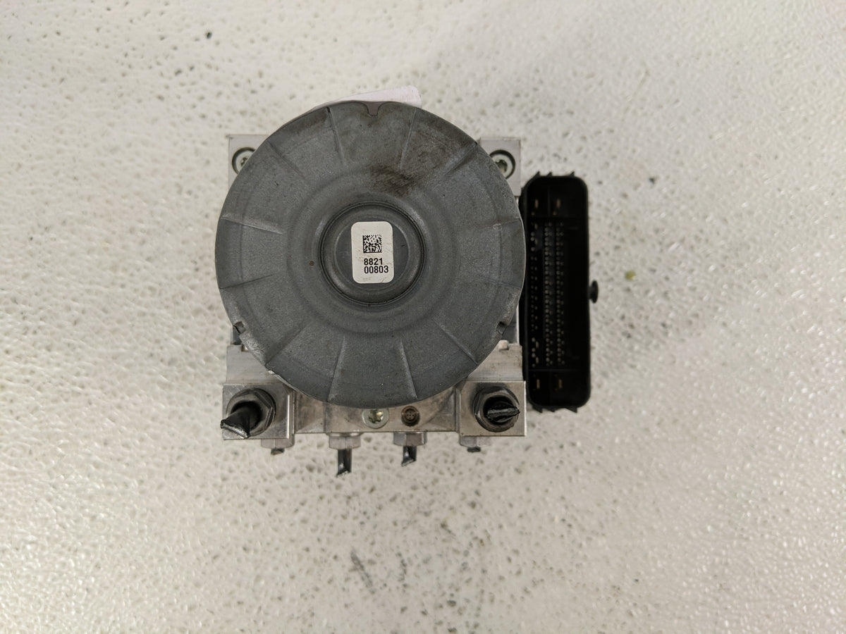 2020 Volkswagen Atlas Anti-Lock Brake ABS Pump Module Actuator OEM P/N:5Q0 614 517 FE Fits Fits 2019 OEM Used Auto Parts - O