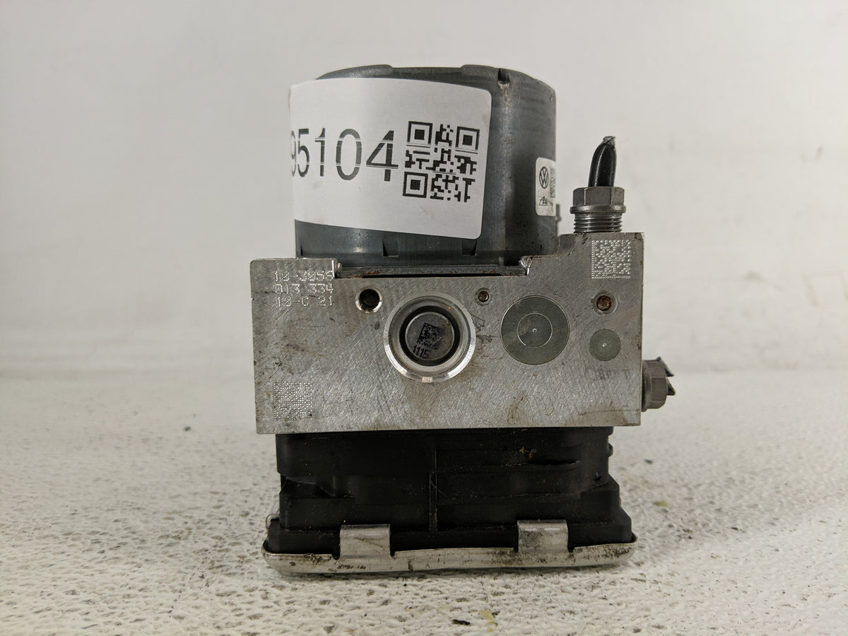 2020 Volkswagen Atlas Anti-Lock Brake ABS Pump Module Actuator OEM P/N:5Q0 614 517 FE Fits Fits 2019 OEM Used Auto Parts - O