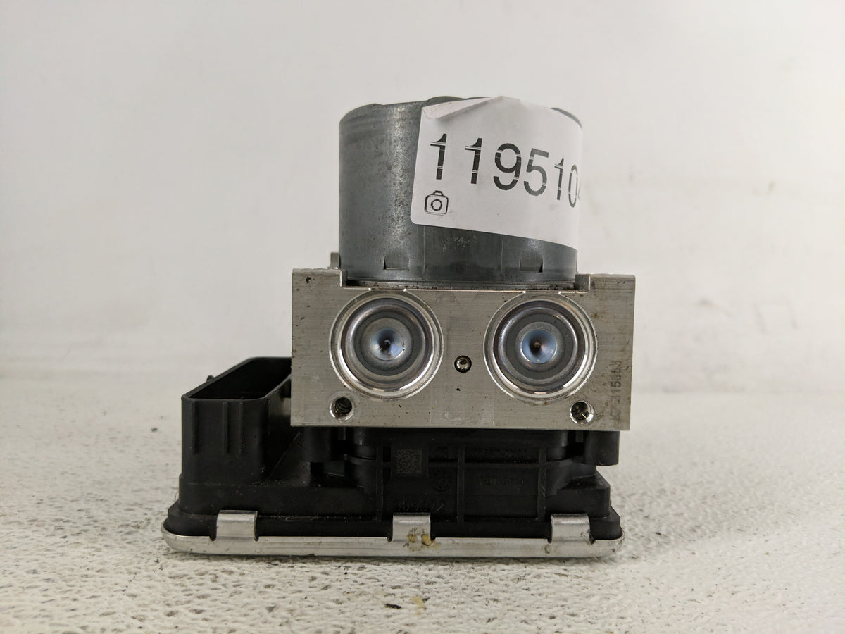 2020 Volkswagen Atlas Anti-Lock Brake ABS Pump Module Actuator OEM P/N:5Q0 614 517 FE Fits Fits 2019 OEM Used Auto Parts - O