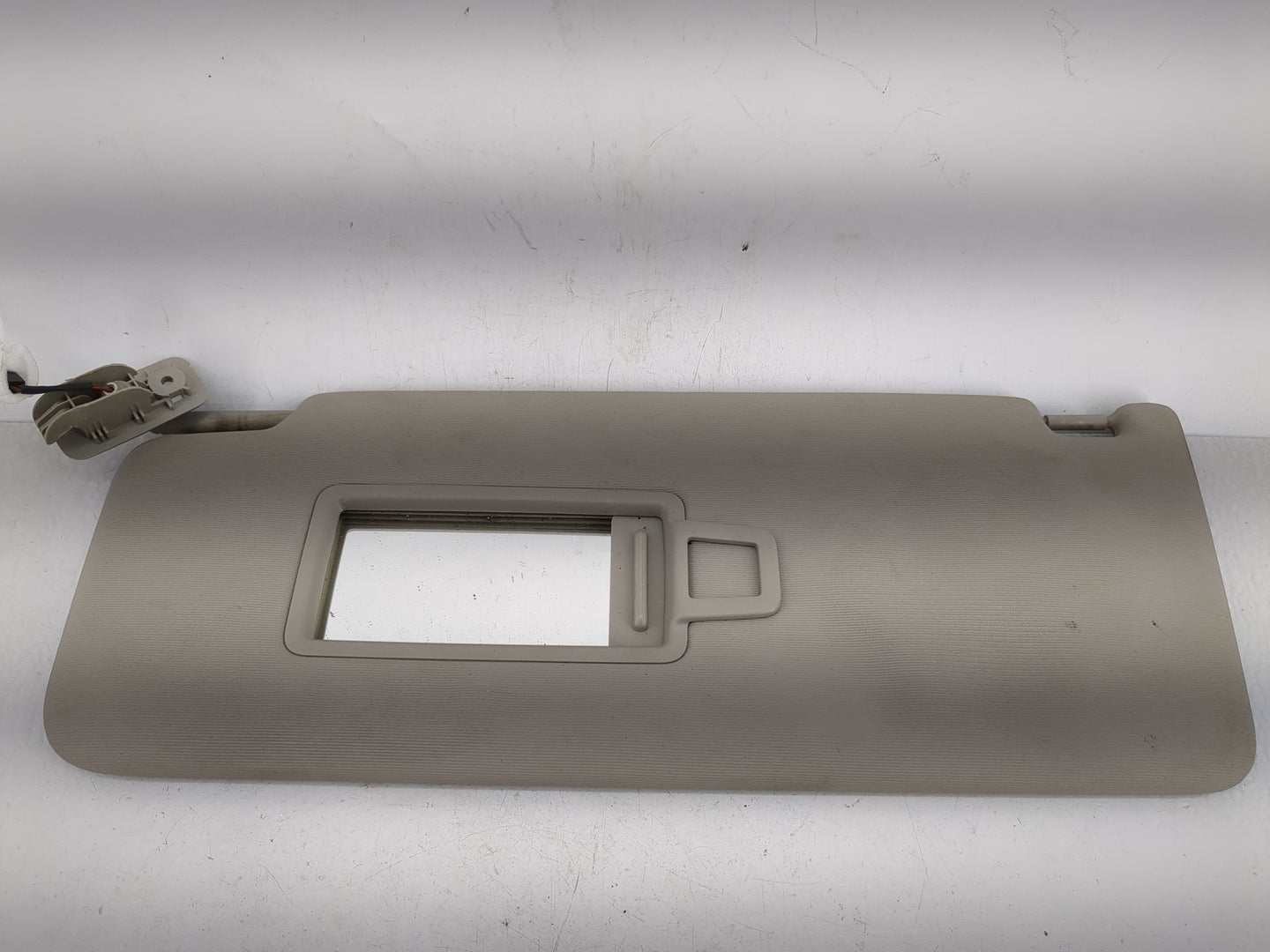 2018-2022 Volkswagen Atlas Sun Visor Shade Replacement Passenger Right Mirror Fits Fits 2018 2019 2020 2021 2022 OEM Used Au