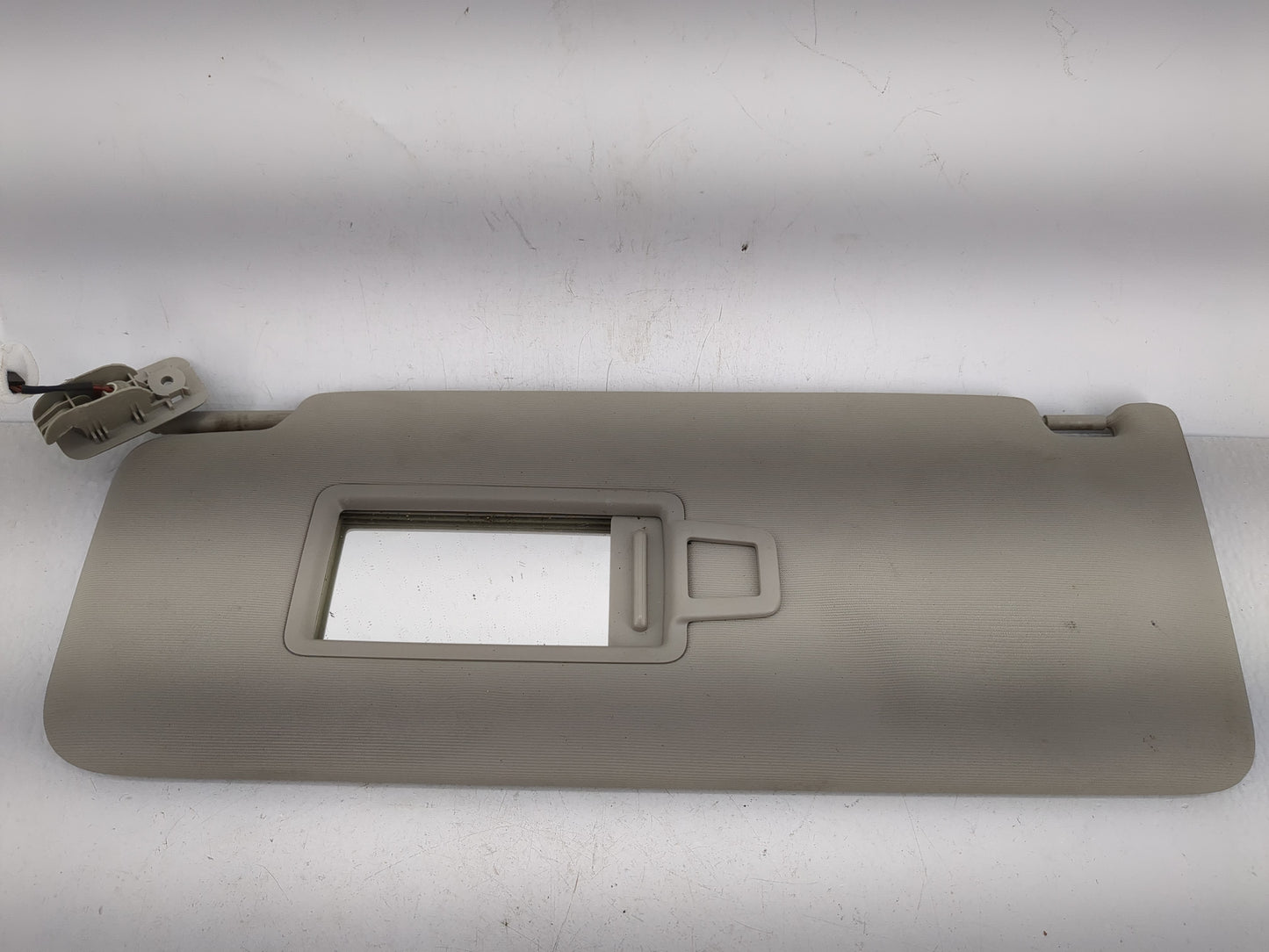 2018-2022 Volkswagen Atlas Sun Visor Shade Replacement Passenger Right Mirror Fits Fits 2018 2019 2020 2021 2022 OEM Used Au