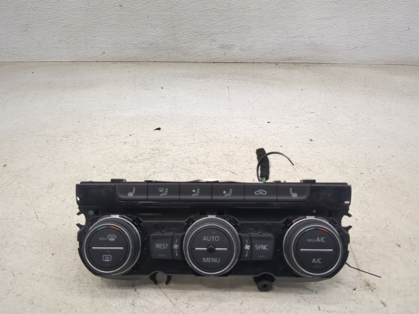 2020 Volkswagen Atlas Climate Control Module Temperature AC/Heater Replacement P/N:3CN907040A 5HB013565-32 Fits OEM Used Aut