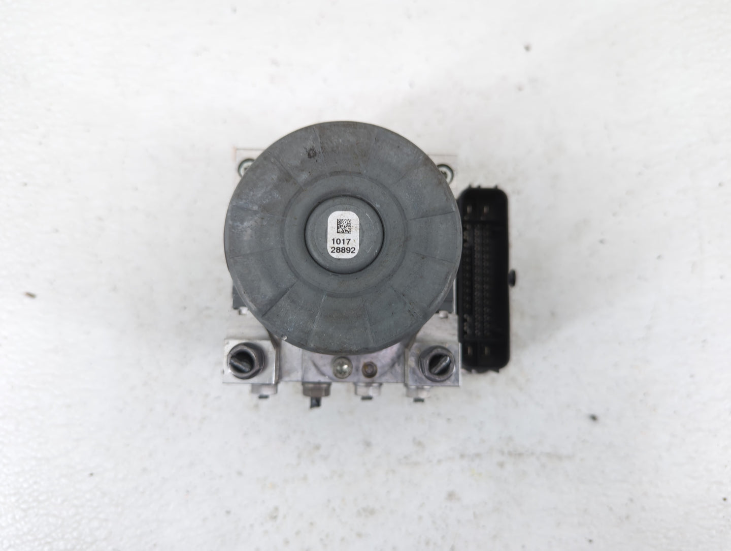 2020 Volkswagen Atlas ABS Pump Control Module Replacement P/N:5Q0 614 517 FE Fits OEM Used Auto Parts - Oemusedautoparts1.co