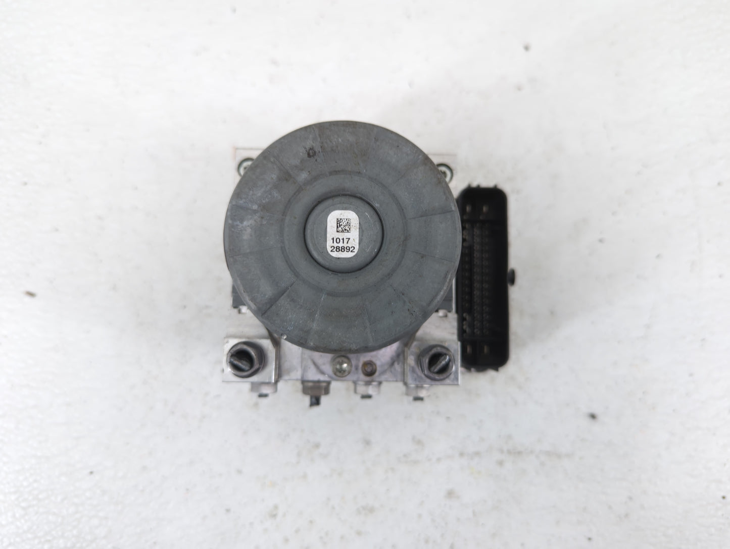 2020 Volkswagen Atlas ABS Pump Control Module Replacement P/N:5Q0 614 517 FE Fits OEM Used Auto Parts - Oemusedautoparts1.co