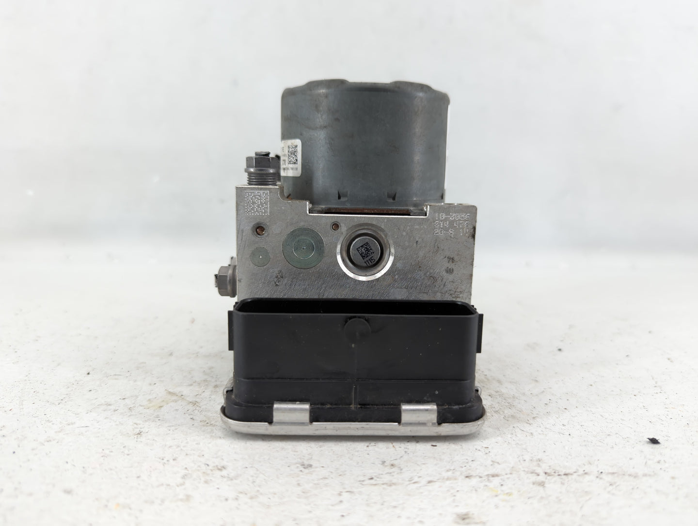 2020 Volkswagen Atlas ABS Pump Control Module Replacement P/N:5Q0 614 517 FE Fits OEM Used Auto Parts - Oemusedautoparts1.co