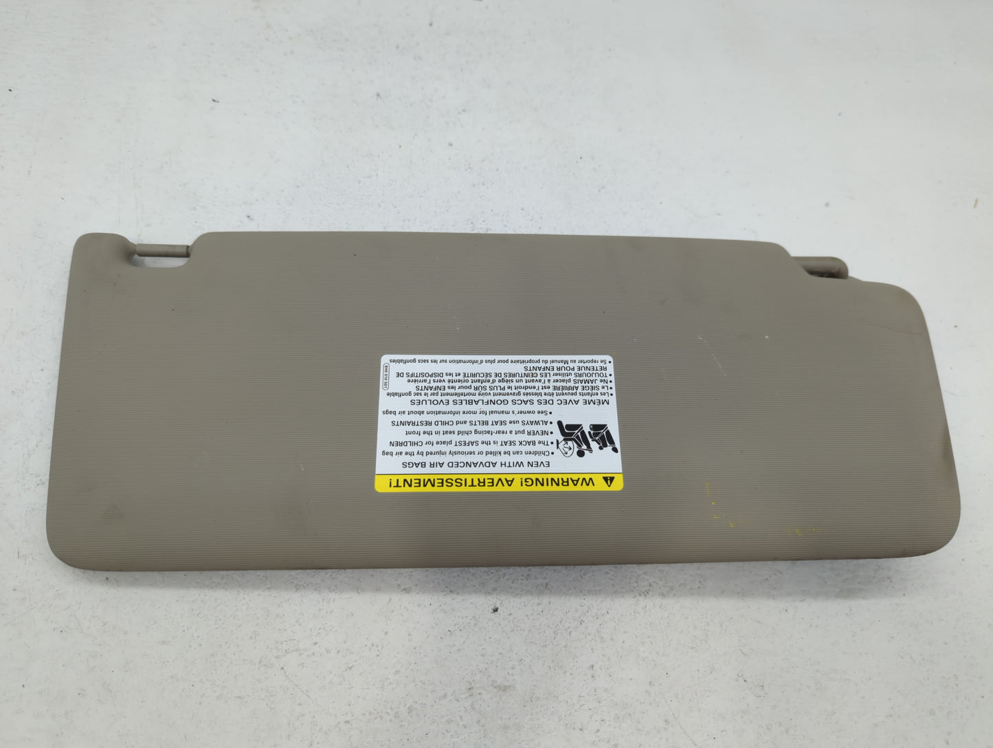 2020-2022 Volkswagen Atlas Sun Visor Shade Replacement Driver Left Mirror Fits Fits 2020 2021 2022 OEM Used Auto Parts - Oem