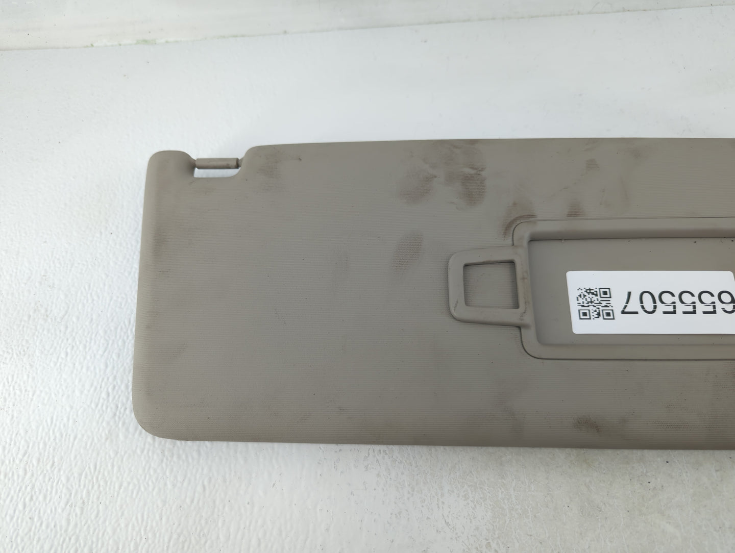 2020-2022 Volkswagen Atlas Sun Visor Shade Replacement Driver Left Mirror Fits Fits 2020 2021 2022 OEM Used Auto Parts - Oem