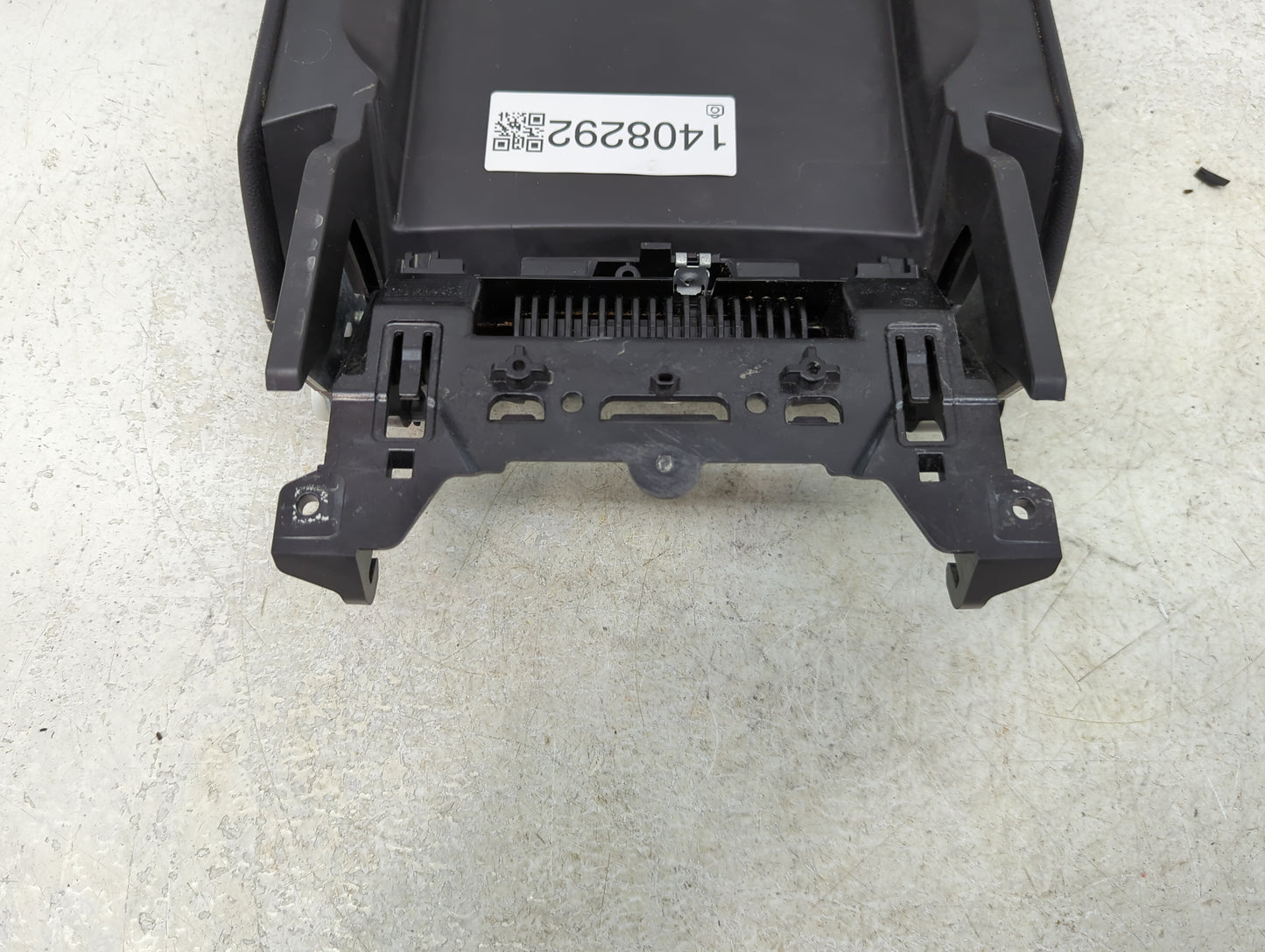2020 Volkswagen Atlas Cross Sport Center Console Armrest Cover Lid Fits OEM Used Auto Parts - Oemusedautoparts1.com
