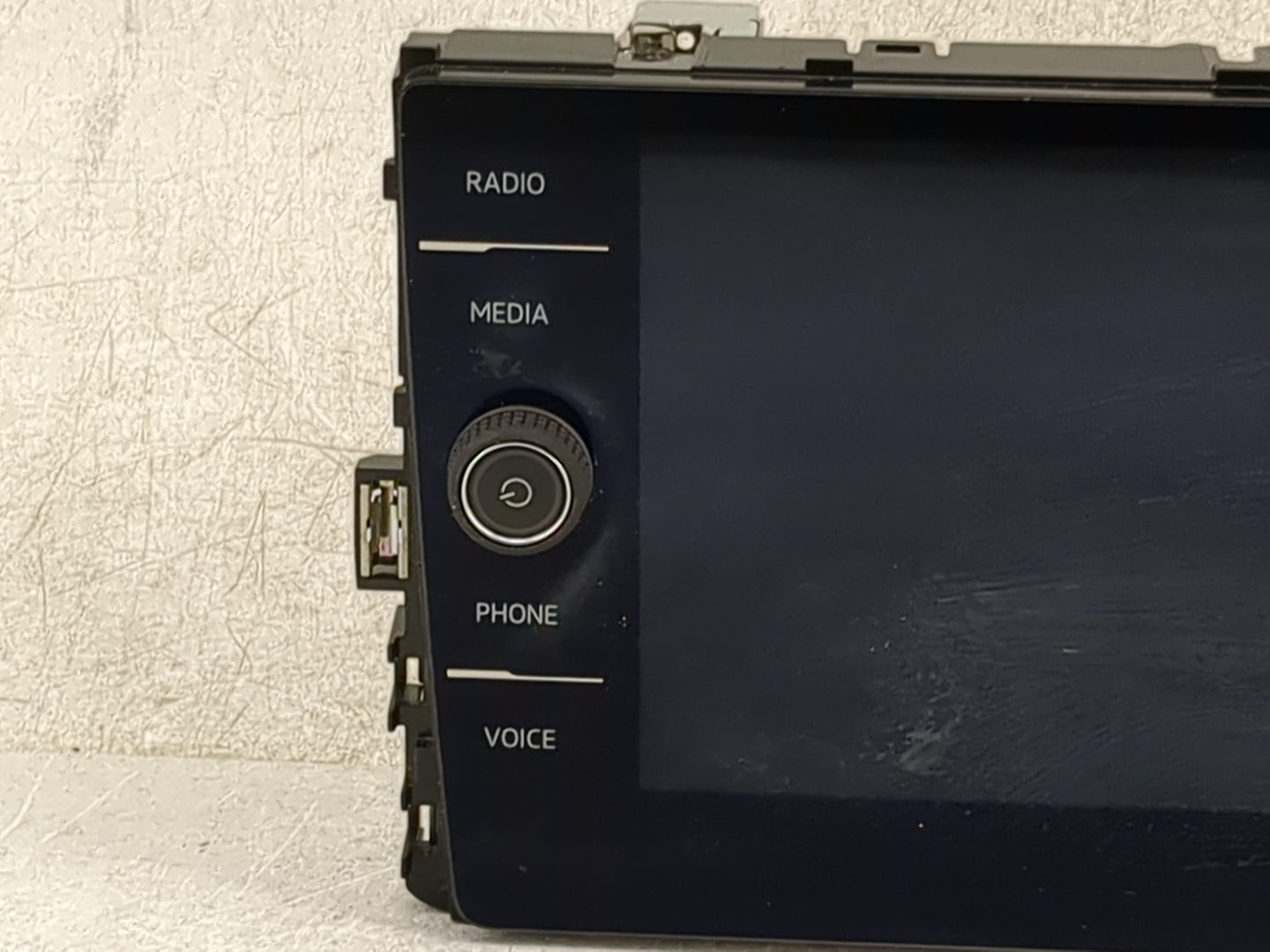 2020-2022 Volkswagen Atlas Cross Sport Information Display Screen 1469455 - Oemusedautoparts1.com