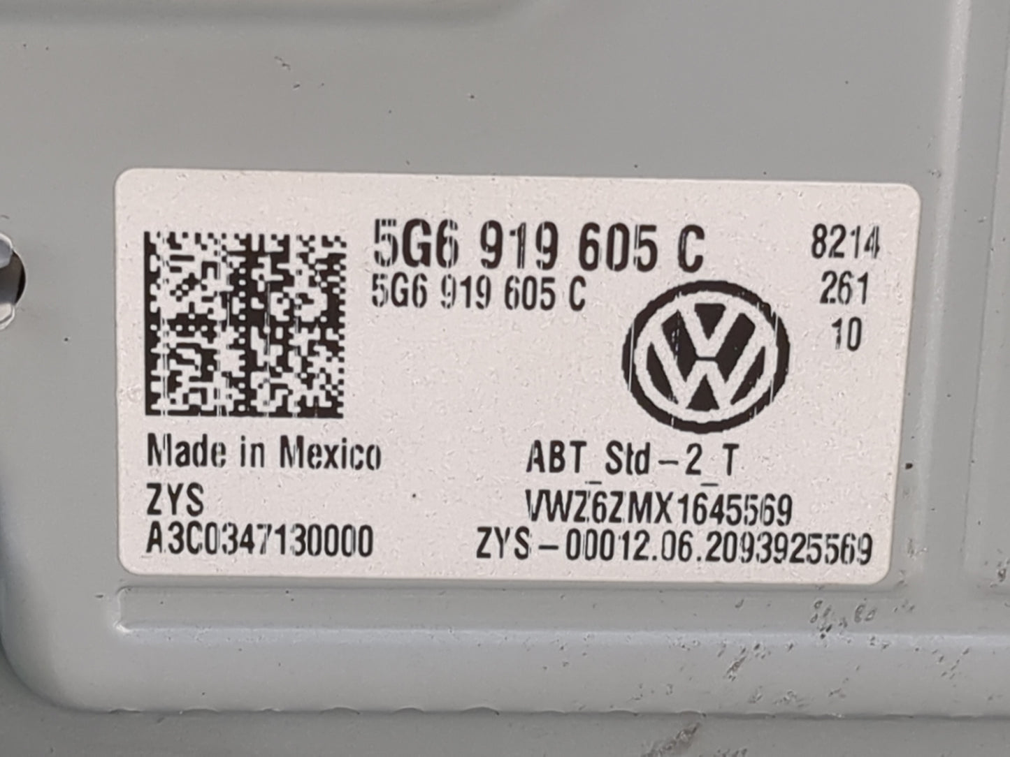 2020-2022 Volkswagen Atlas Cross Sport Information Display Screen 1469455 - Oemusedautoparts1.com