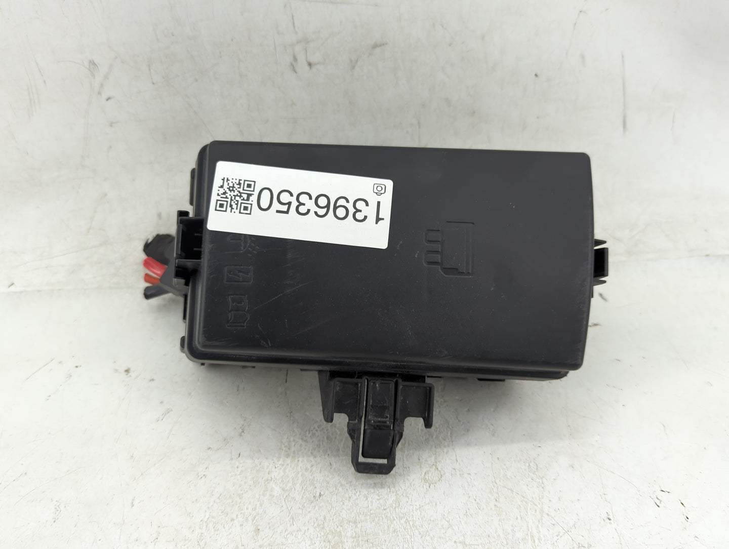 2015-2019 Volkswagen Golf Fusebox Fuse Box Panel Relay Module P/N:5Q0907361C Fits Fits 2015 2016 2017 2018 2019 2020 2021 20