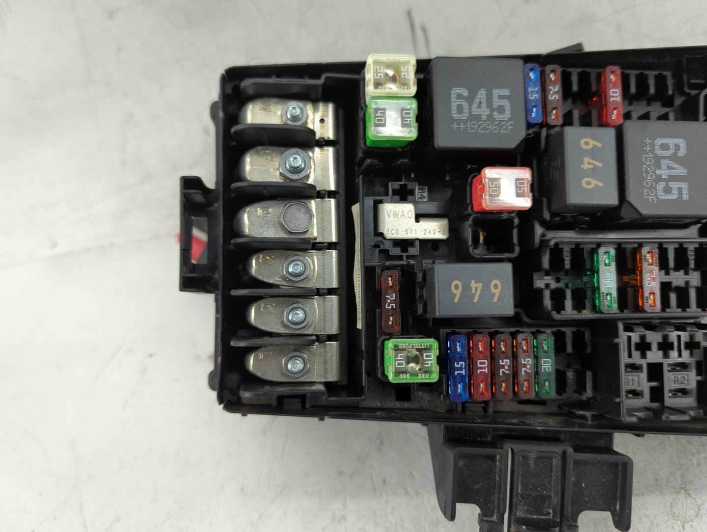 2015-2019 Volkswagen Golf Fusebox Fuse Box Panel Relay Module P/N:5Q0907361C Fits Fits 2015 2016 2017 2018 2019 2020 2021 20