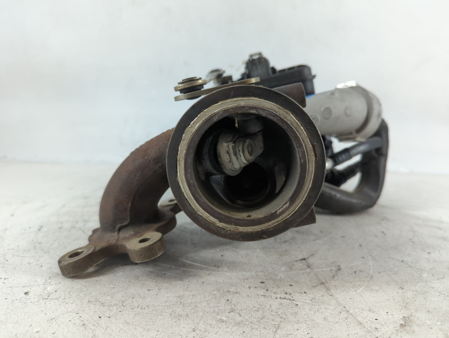 2020 Volkswagen Golf Turbocharger Exhaust Manifold With Turbo Charger - Oemusedautoparts1.com