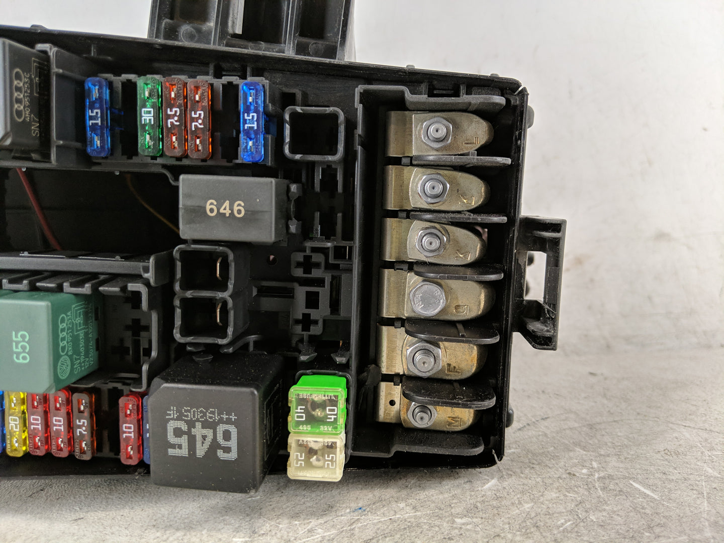 2019-2021 Volkswagen Jetta Fusebox Fuse Box Panel Relay Module Fits Fits 2019 2020 2021 OEM Used Auto Parts - Oemusedautopar