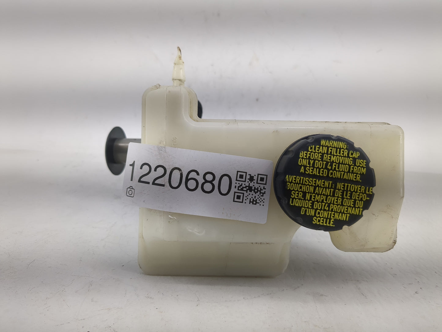 2019-2021 Volkswagen Jetta Brake Master Cylinder - Oemusedautoparts1.com