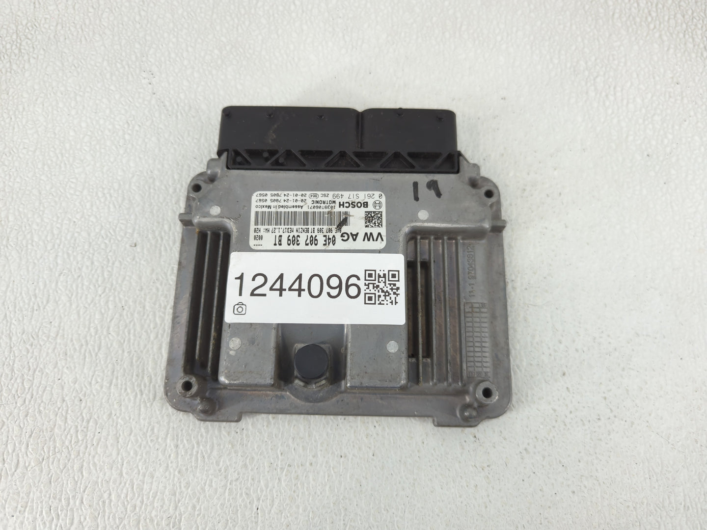 2019-2020 Volkswagen Jetta PCM Engine Control Computer ECU ECM PCU OEM P/N:04E 907 309 BT Fits Fits 2019 2020 OEM Used Auto 
