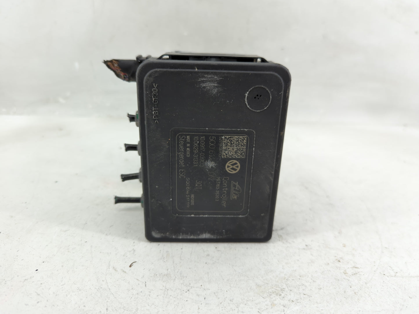2020 Volkswagen Jetta ABS Pump Control Module Replacement P/N:5Q0 614 517 DN Fits OEM Used Auto Parts - Oemusedautoparts1.co