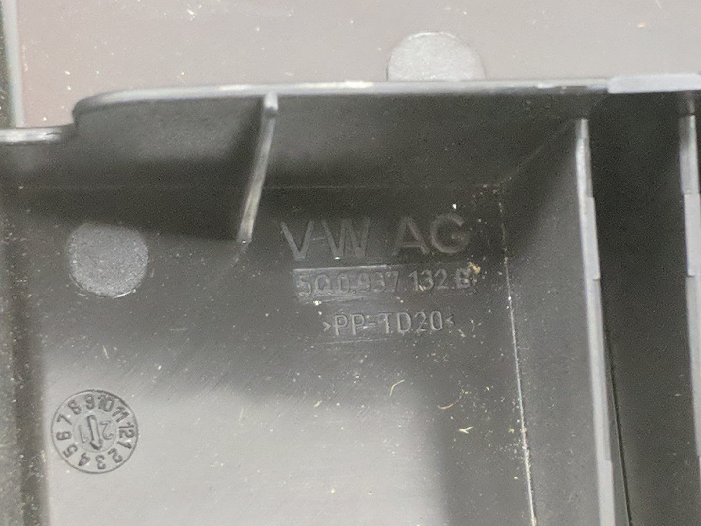 2019-2021 Volkswagen Jetta Fusebox Fuse Box Panel Relay Module P/N:5Q0 937 132 B Fits Fits 2019 2020 2021 OEM Used Auto Part