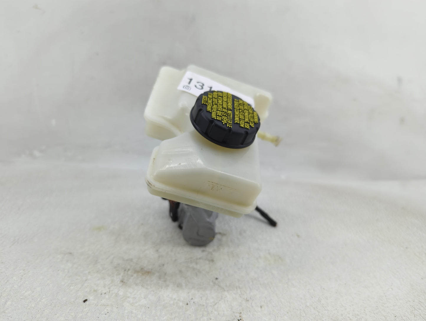 2019-2021 Volkswagen Jetta Brake Master Cylinder 1311365 - Oemusedautoparts1.com