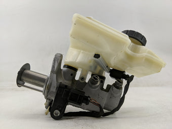 compare product 2019-2021 Volkswagen Jetta Brake Master Cylinder 1311523