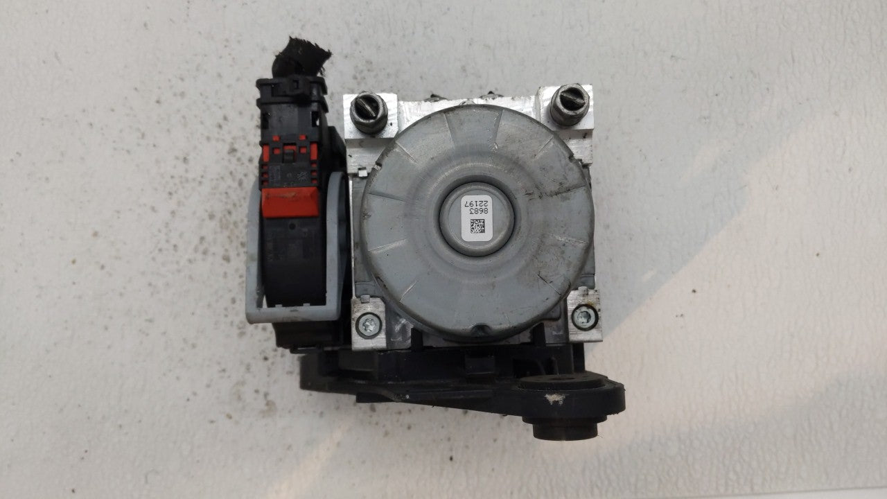 2019 Volkswagen Jetta ABS Pump Control Module Replacement P/N:500 614 517 DN Fits OEM Used Auto Parts - Oemusedautoparts1.co