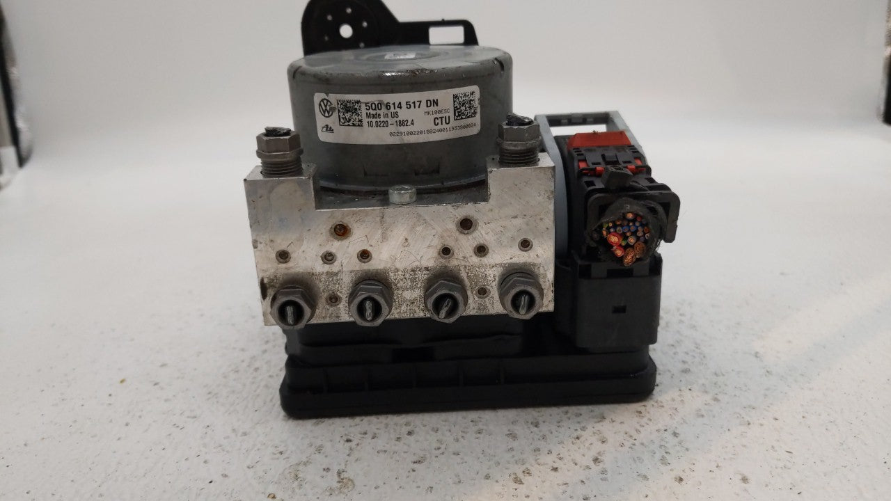 2019 Volkswagen Jetta ABS Pump Control Module Replacement P/N:500 614 517 DN Fits OEM Used Auto Parts - Oemusedautoparts1.co
