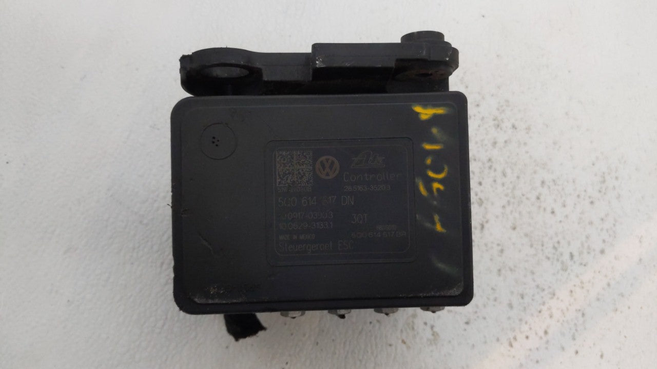 2019 Volkswagen Jetta ABS Pump Control Module Replacement P/N:500 614 517 DN Fits OEM Used Auto Parts - Oemusedautoparts1.co