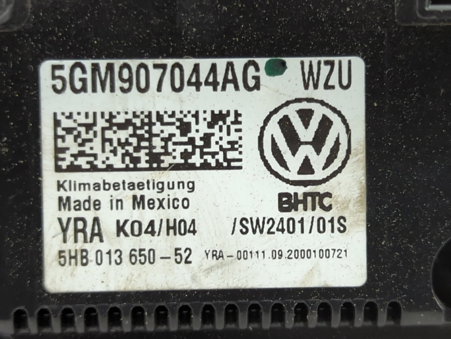 2019-2020 Volkswagen Jetta Climate Control Module Temperature AC/Heater Replacement P/N:5GM907044AG 5HB013650-52 Fits OEM Us