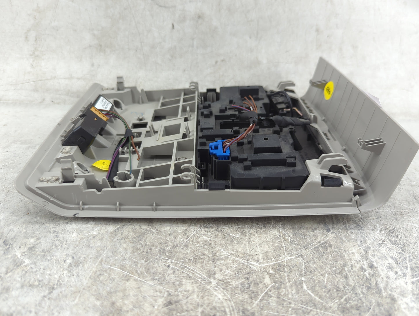 2019-2021 Volkswagen Jetta Overhead Roof Console Gray - Oemusedautoparts1.com