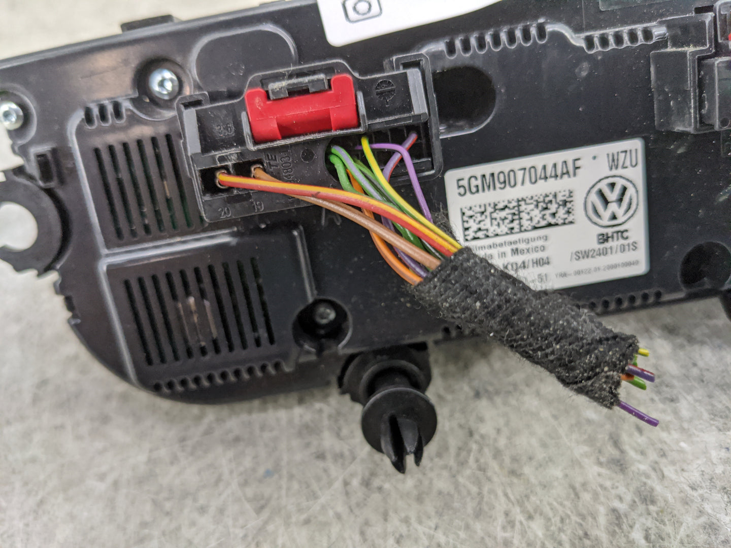 2019-2020 Volkswagen Jetta Climate Control Module Temperature AC/Heater Replacement P/N:5GM907044AF 5HB01365051 Fits OEM Use