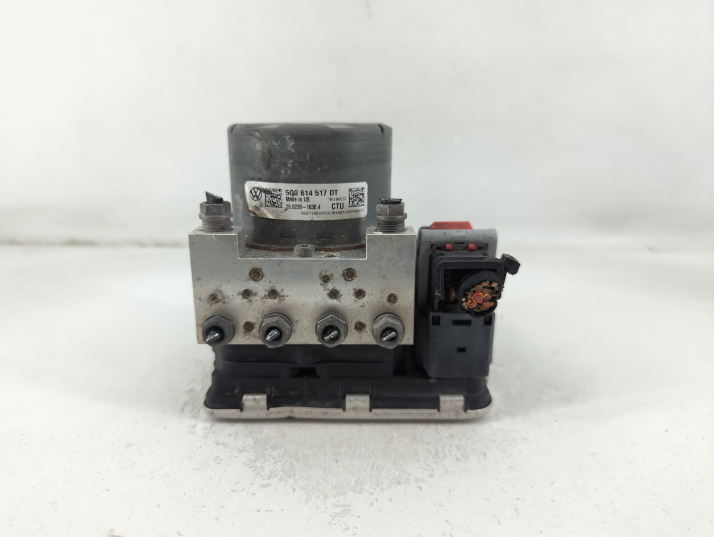 2020 Volkswagen Jetta ABS Pump Control Module Replacement P/N:500 614 517 DT 5Q0 614 517 CT Fits OEM Used Auto Parts - Oemus