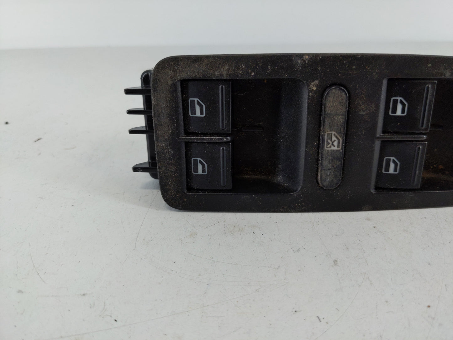 2006-2020 Volkswagen Passat Master Power Window Switch Replacement Driver Side Left P/N:561 857 375 B Fits OEM Used Auto Par