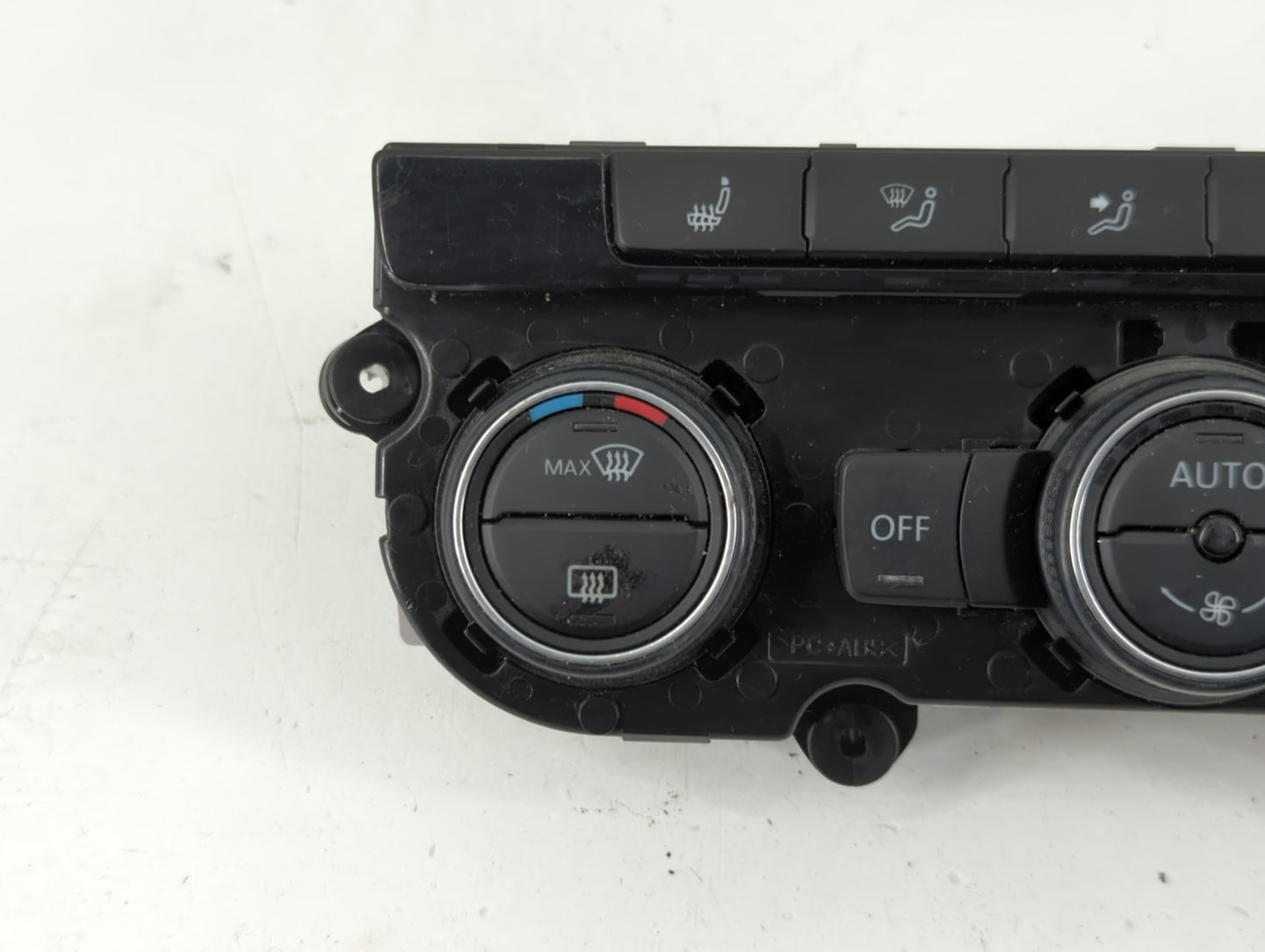 2020 Volkswagen Passat Climate Control Module Temperature AC/Heater Replacement P/N:5HB 012 344 - 12 Fits OEM Used Auto Part