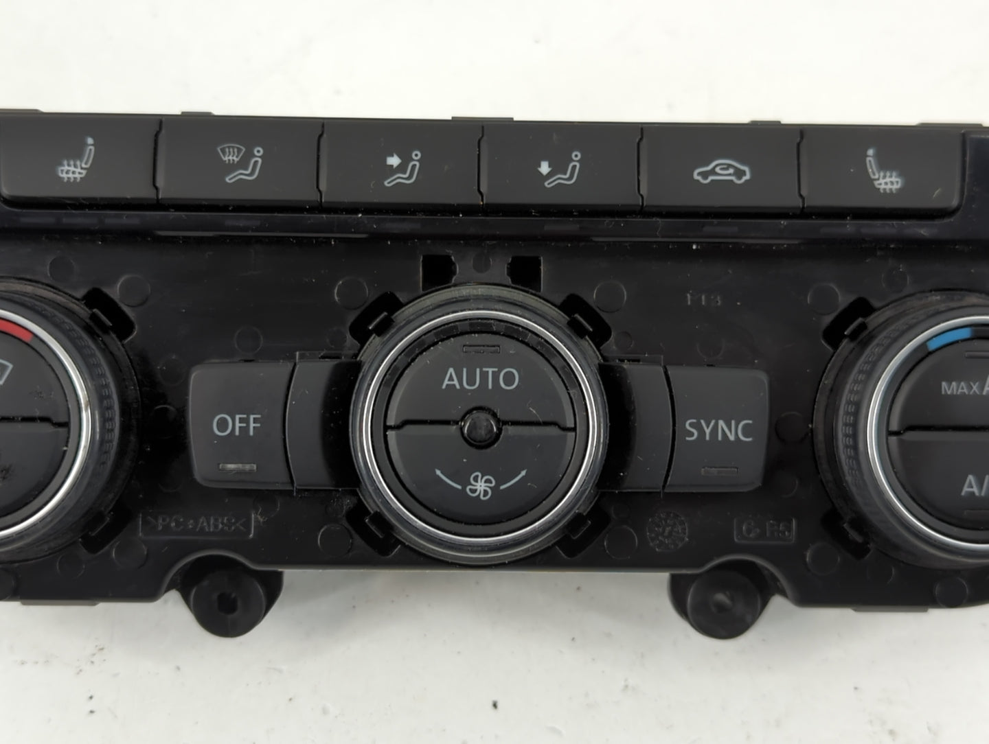2020 Volkswagen Passat Climate Control Module Temperature AC/Heater Replacement P/N:5HB 012 344 - 12 Fits OEM Used Auto Part