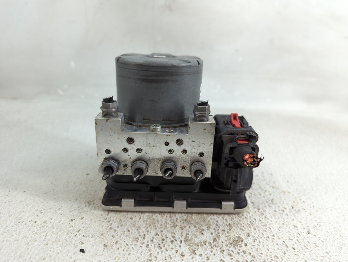2020 Volkswagen Passat Anti-Lock Brake ABS Pump Module Actuator OEM P/N:561 614 517 H Fits OEM Used Auto Parts - Oemusedauto